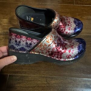 Women’s Dansko Clogs Size 36 (5 1/2 - 6)